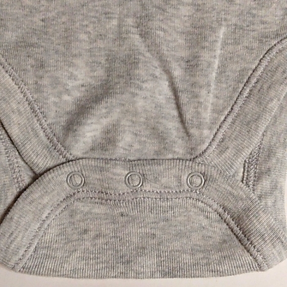 NWT OLD NAVY Boys "New Guy in Town" Long Sleeve Bodysuit 12-18mo - Picture 4 of 8